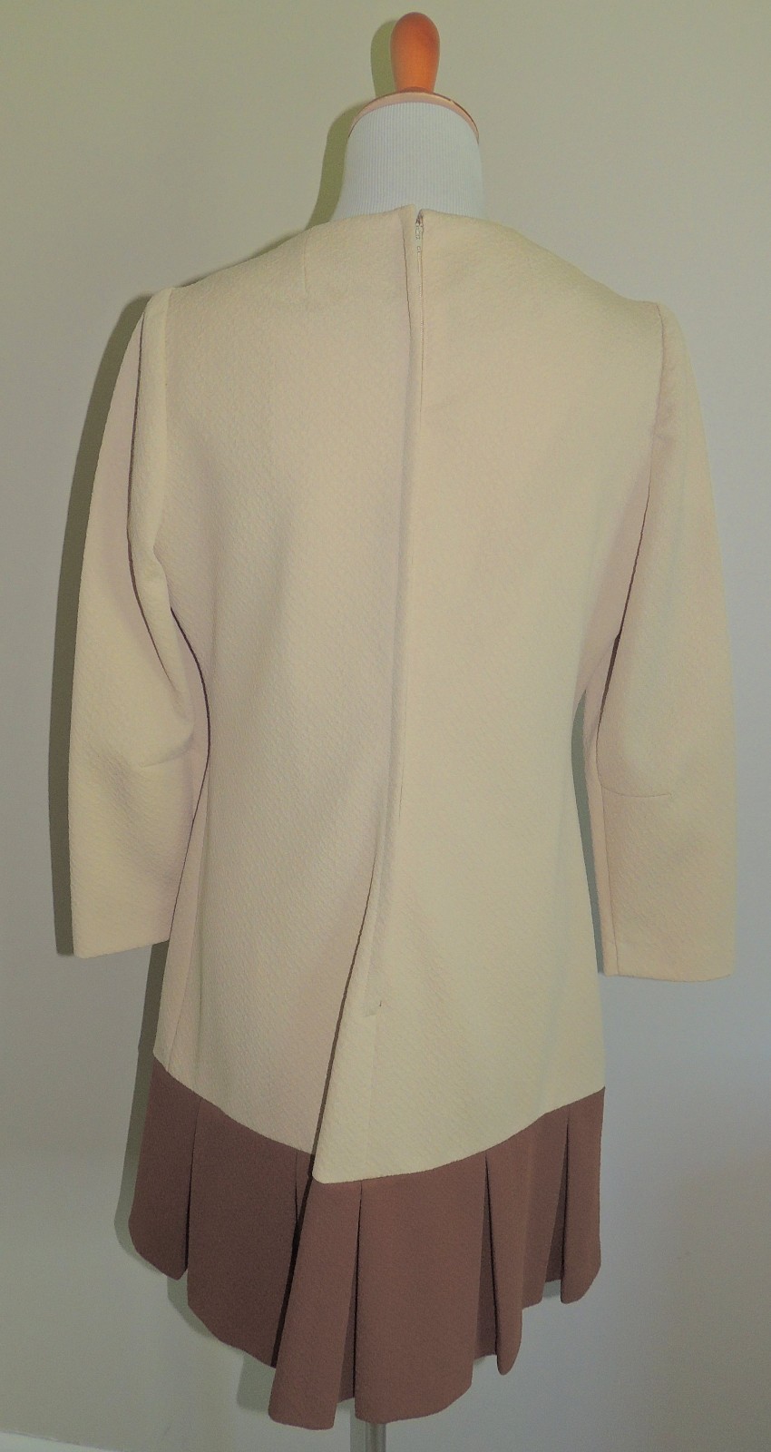 VINTAGE TRENDS BY JERRIE LURIE BROWN/TAN POLY BLEND LONG SLEEVE DRESS