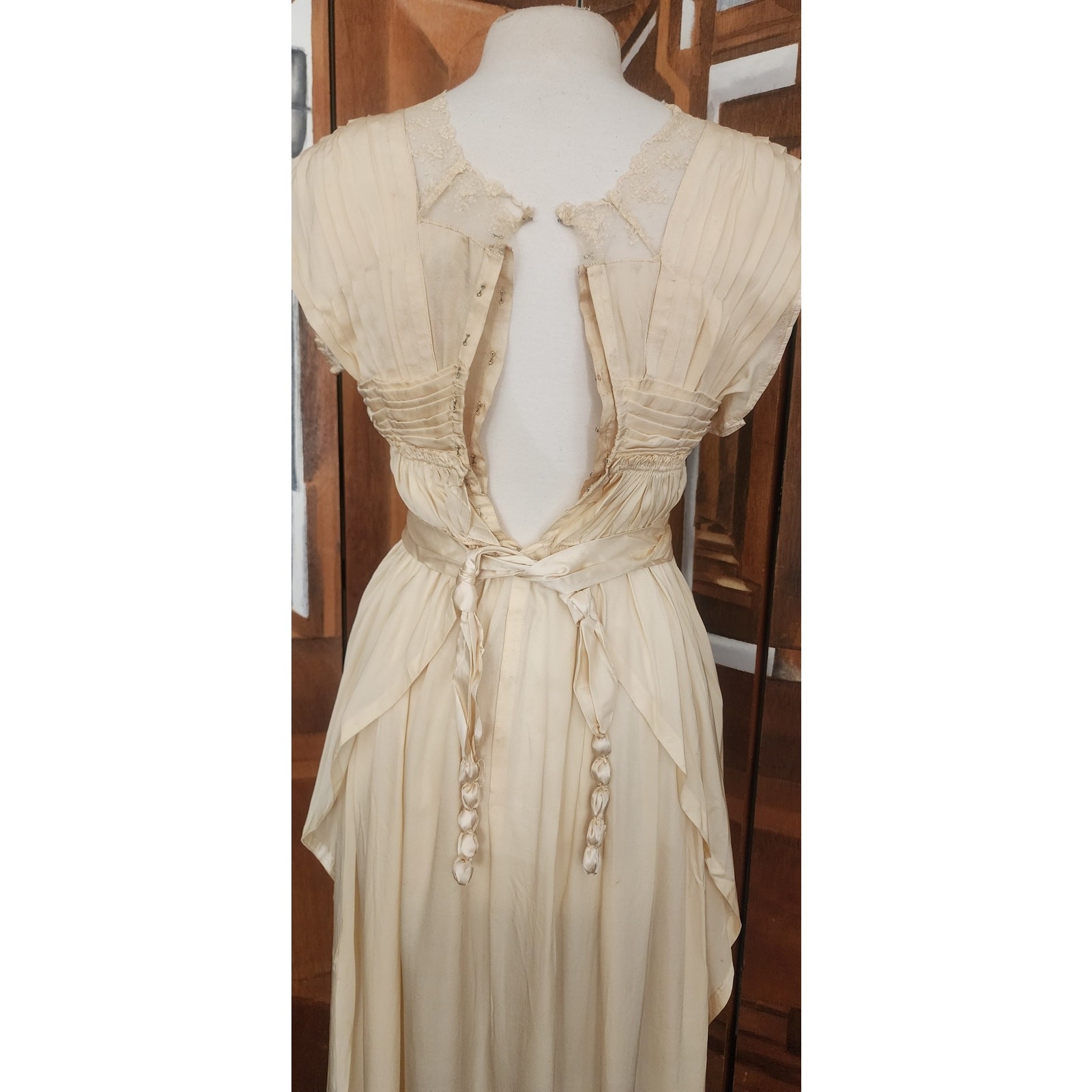 Vintage 1910s Edwardian Dress Cream Silk Tea Gown w/Lace, Pleating, Tassels