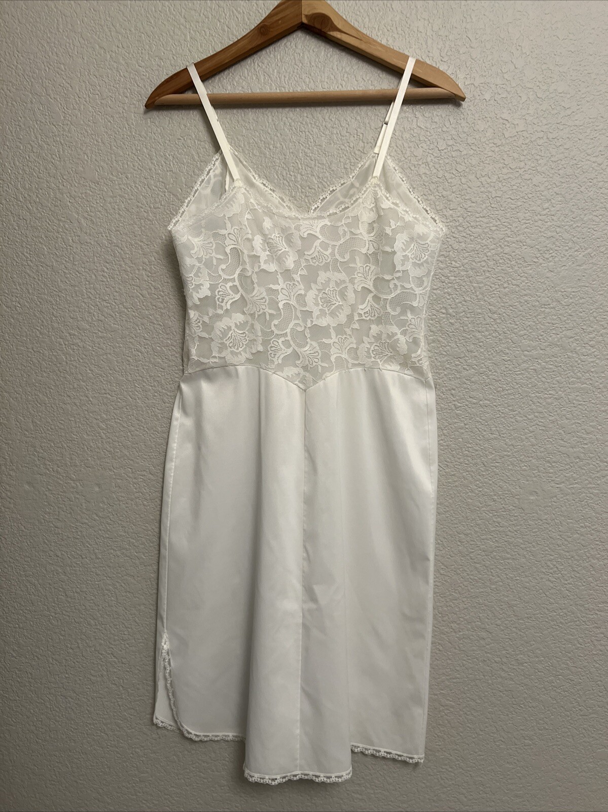 Vintage Lingerie Dress Slip Exquisite Lace Knee Length Ivory Quiet Luxury USA 34