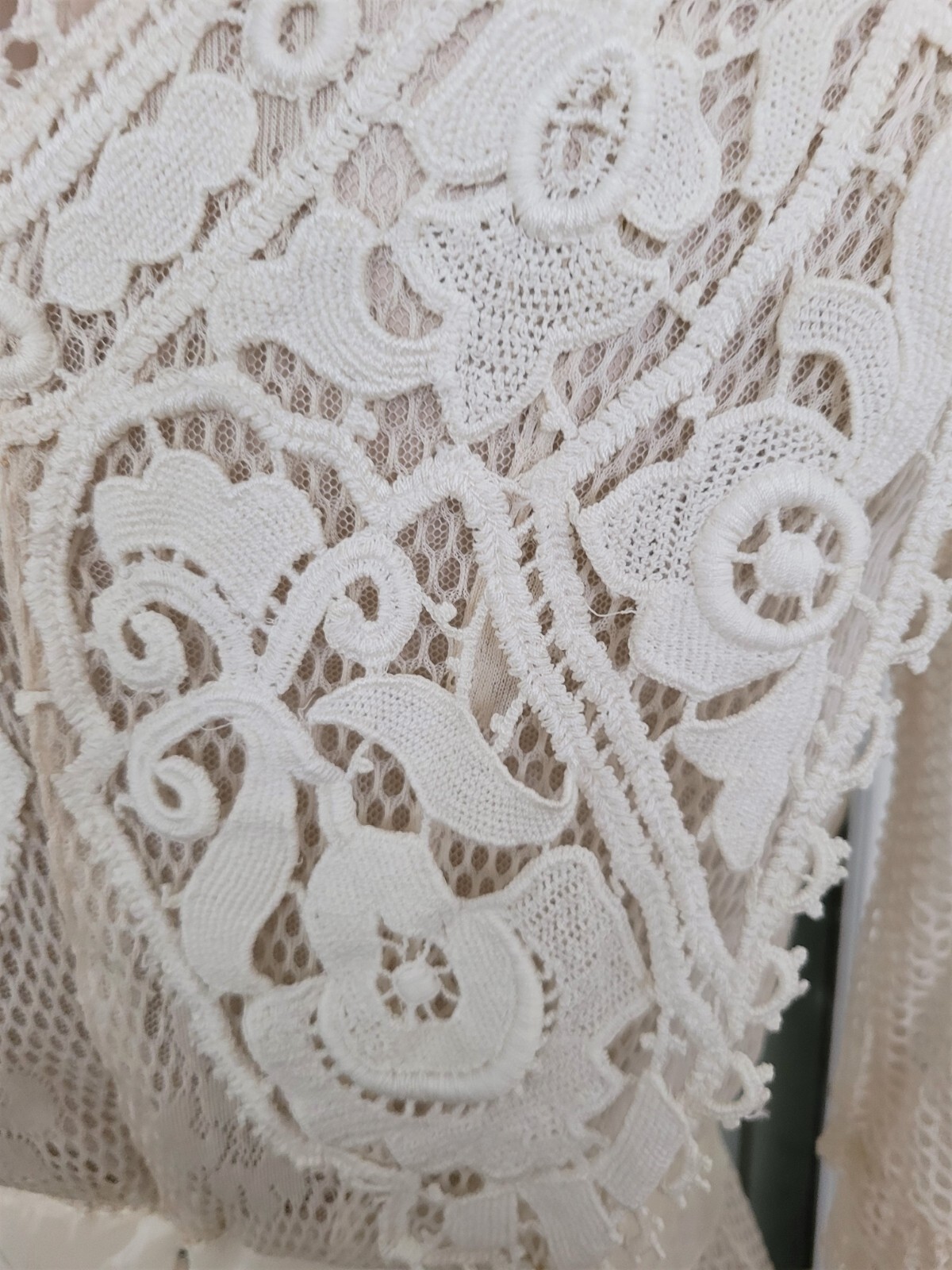 ANTIQUE EDWARDIAN IVORY WOVEN MESH NET DRESS ORNATE IRISH CROCHET WORK BOBINET