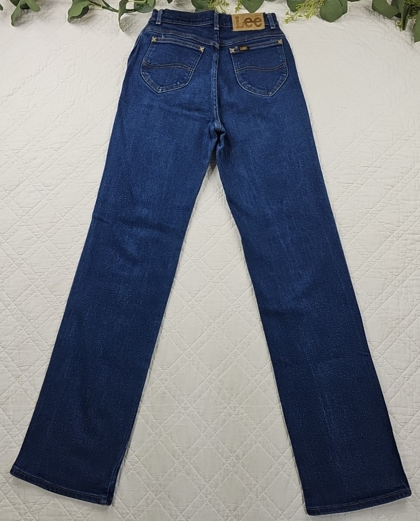 VTG Lee Riders Women’s Blue Denim Straight Leg Jeans VTG Size 10 (12 3/4″) Flat