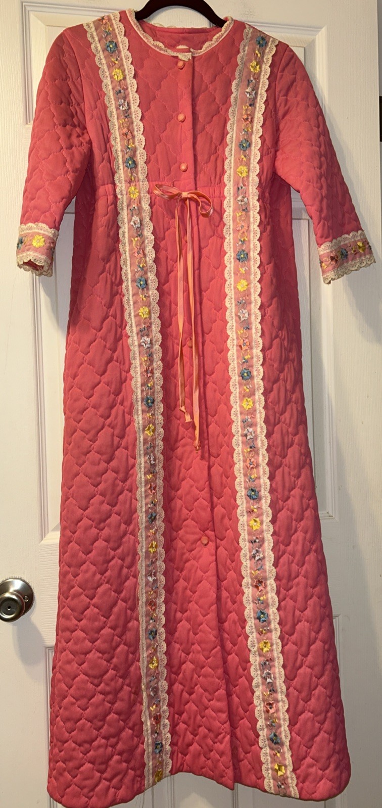 Vintage 60s 70s Light Quilted Pink Long Robe Grannycore Coastal Grandma Lingerie