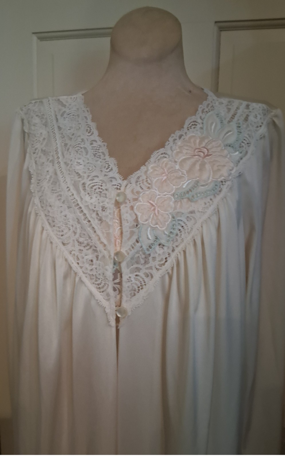 Shadowline Vintage Light Cream ivory Color Nylon Nightgown & Robe Set Size M