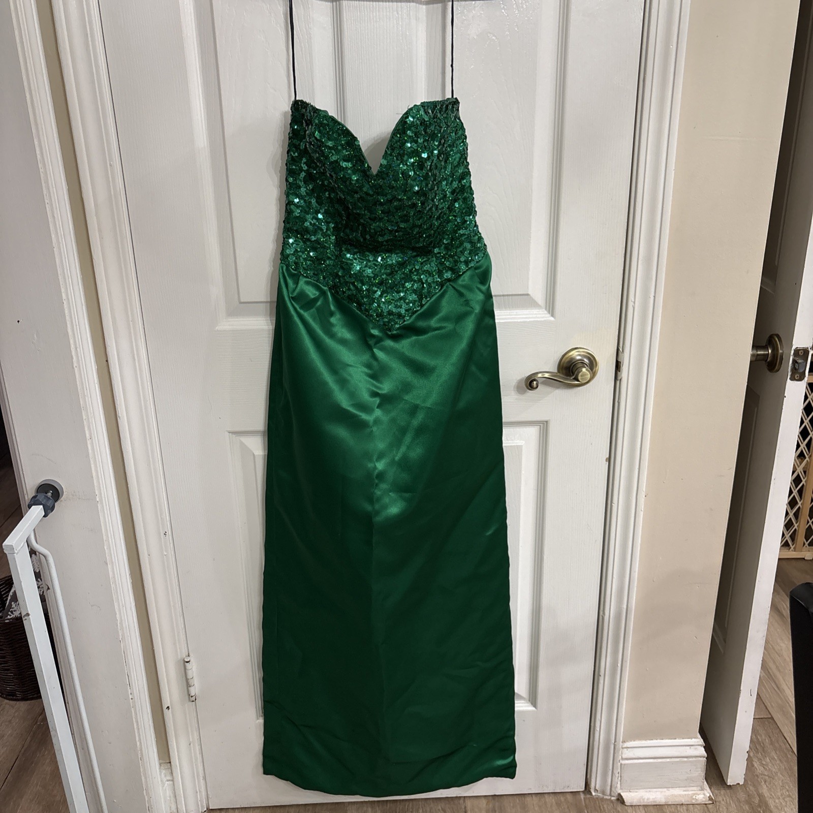 Stunning Vintage 1980s Mike Benet Formals Strapless Evening Gown – Emerald Green