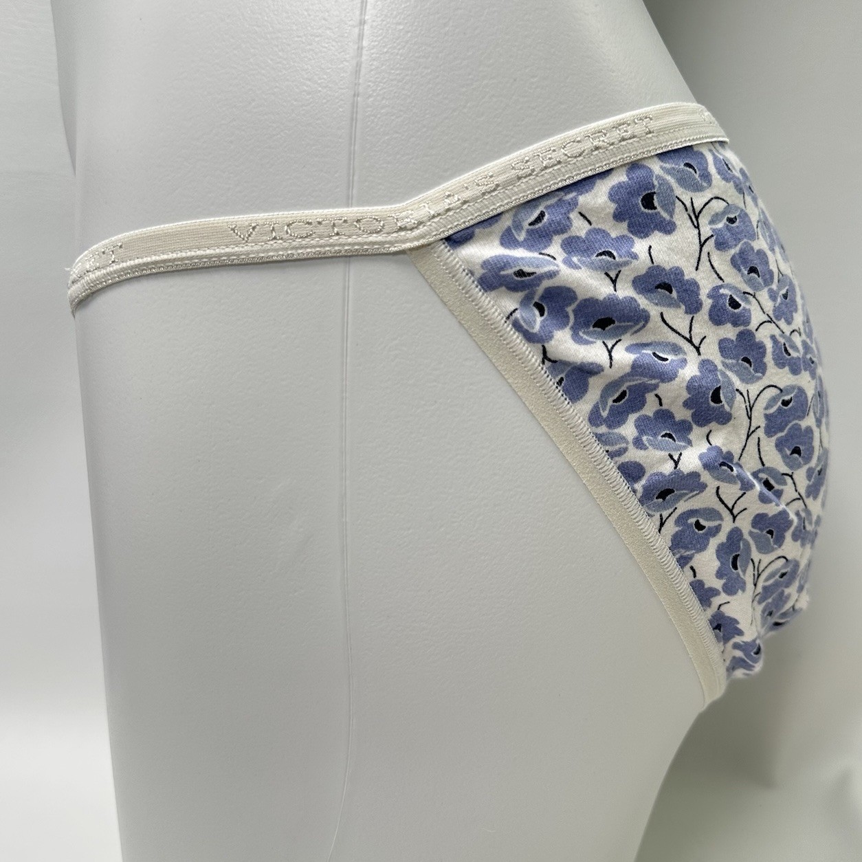 Vintage Victoria’s Secret Floral Cotton Signature String Bikini Panty Sz M 2008