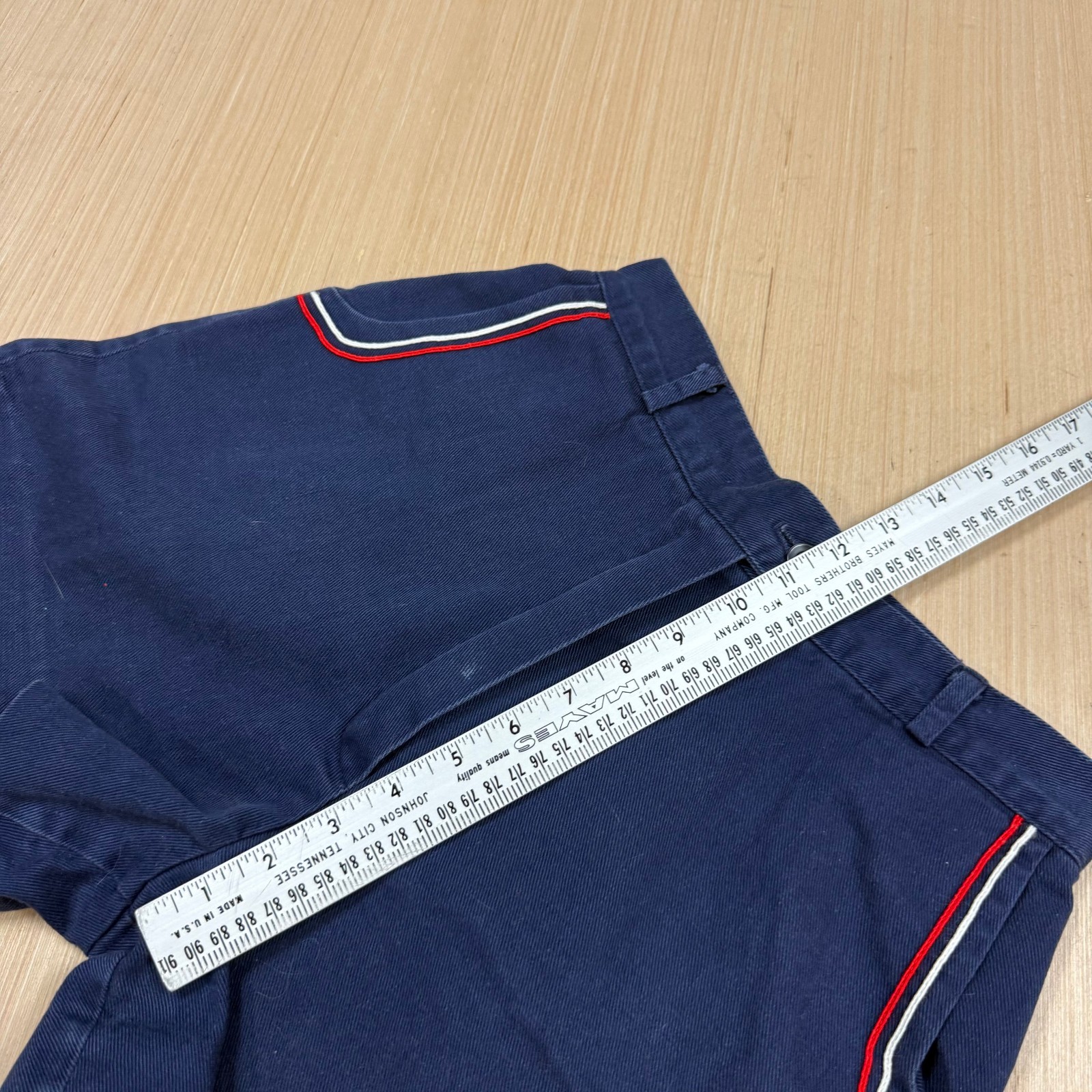 Vintage 70s 80s High Waist Shorts Pleated Bareback One Main Place 26 inch navy