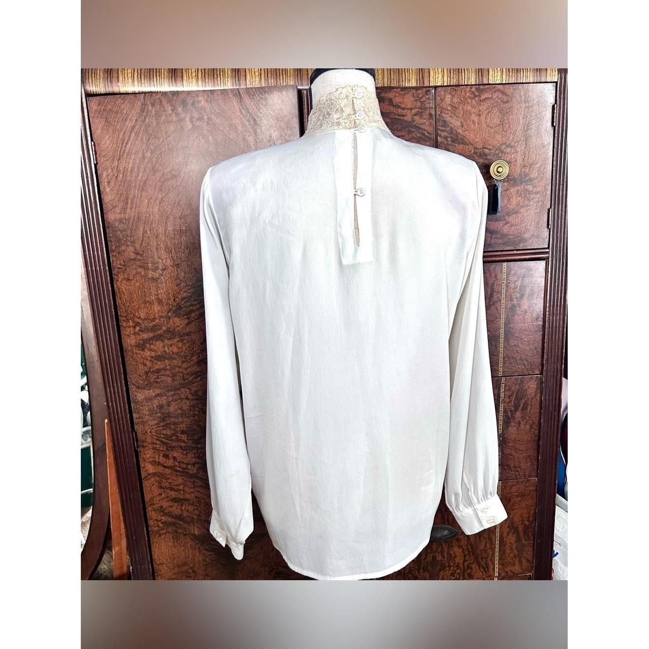 Vintage La Chime Classic By Galinda Wang Cream Blouse with Tan Lace Victorian 8