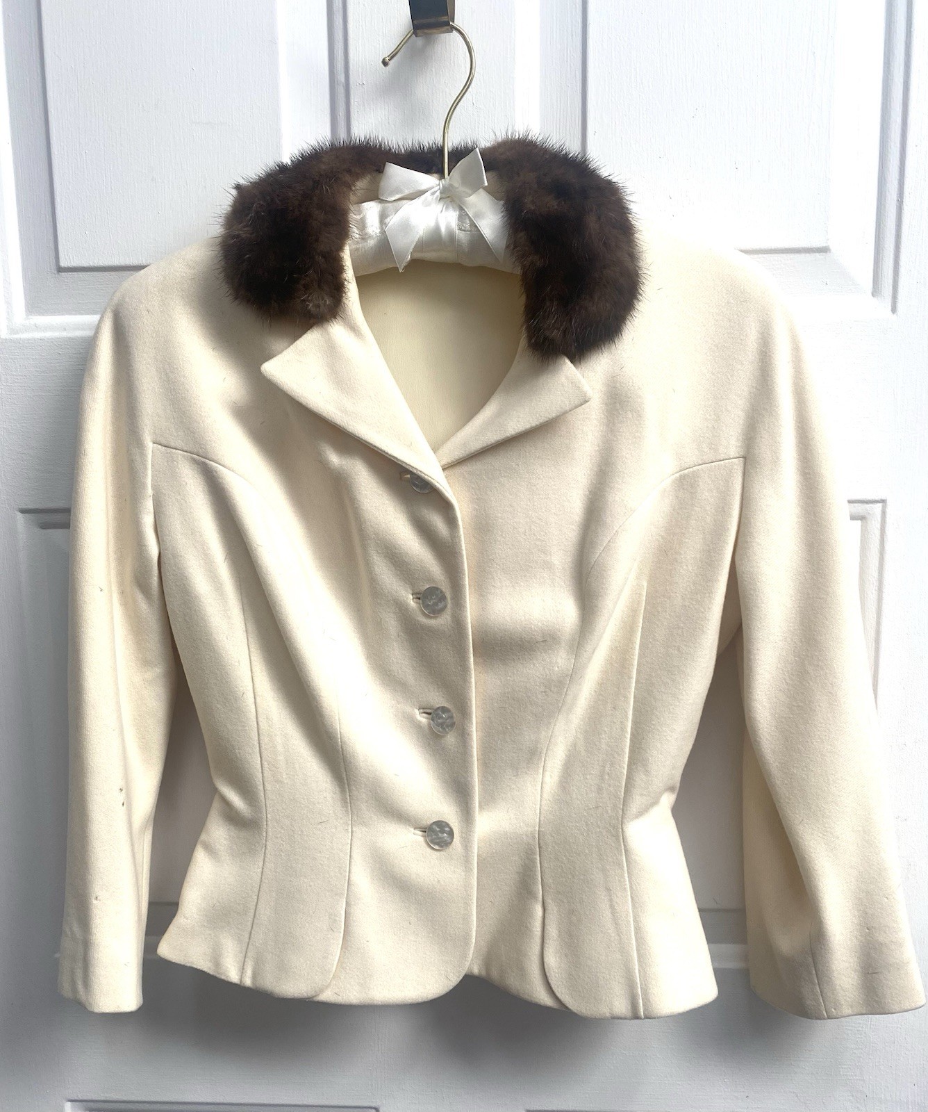 Vintage 1940’s NWT Moordale Fitted Jacket Mink Collar