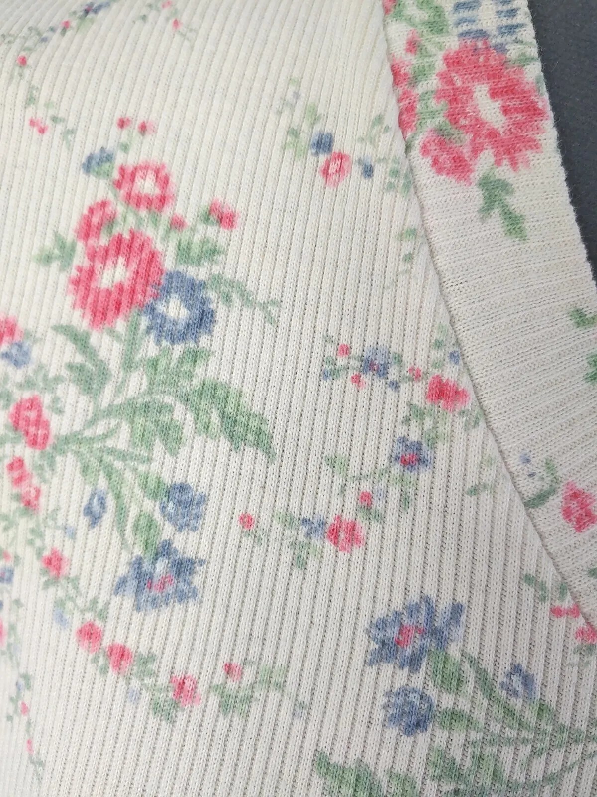 Vintage Originals Cream Sleeveless Knit Top with Pastel Florals Size Small