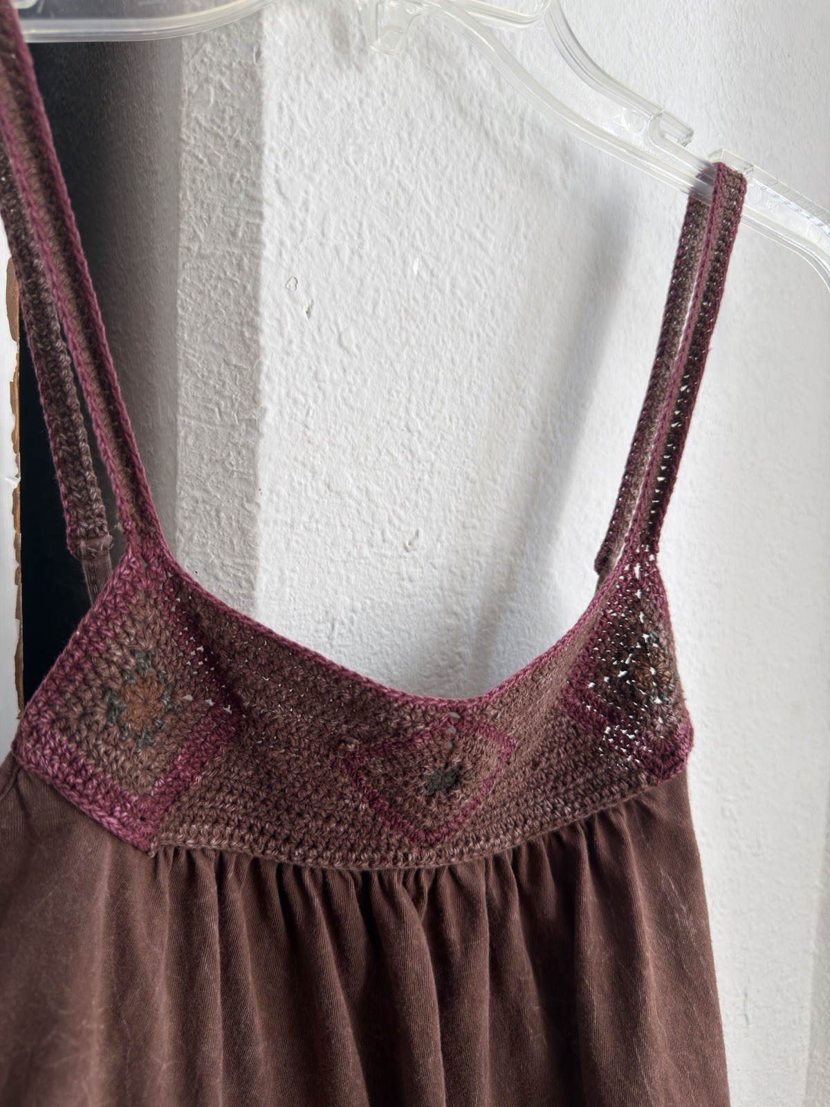 Vintage 00s 2 Apples crochet strap long length cami tank brown & plum