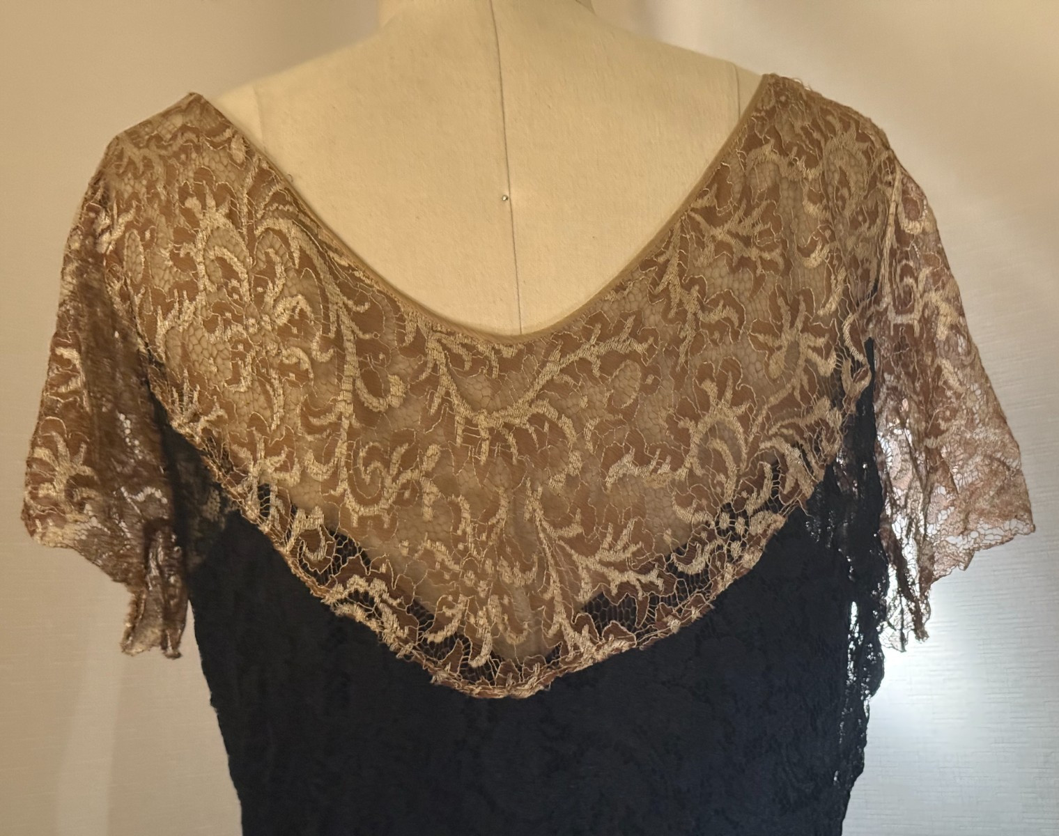 Vtg 1930s HOLLYWOOD DECO DRESS, 2 pc, ELABORATE ALENCON LACE w/ ILLUSION BODICE