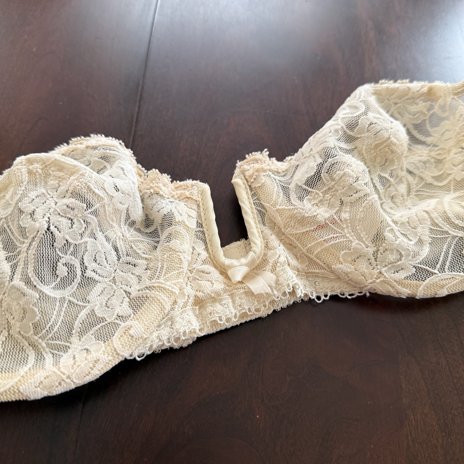 Vintage Young Smoothie #250 lace strapless bra – 38B READ