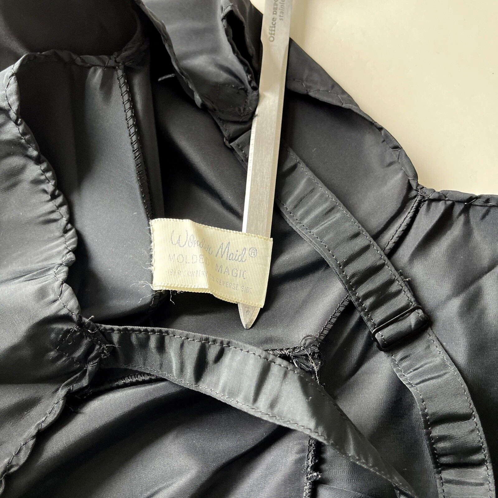Rustly Slippery Taffeta Black Slip Vintage Sz. 38 Wonder Maid Molded Magic~Sheen