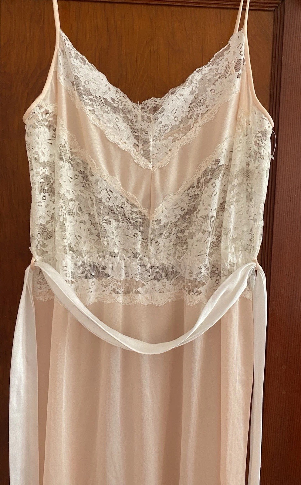 Rare VTG 70s Victorias Secret union made peach ivory lace slip dress Nightgown M