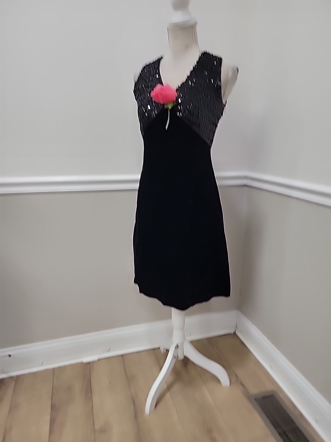 VTG 60s The Kollection Ltd Black Velvet Evening Gown – Sequin Bodice,Mod GoGo