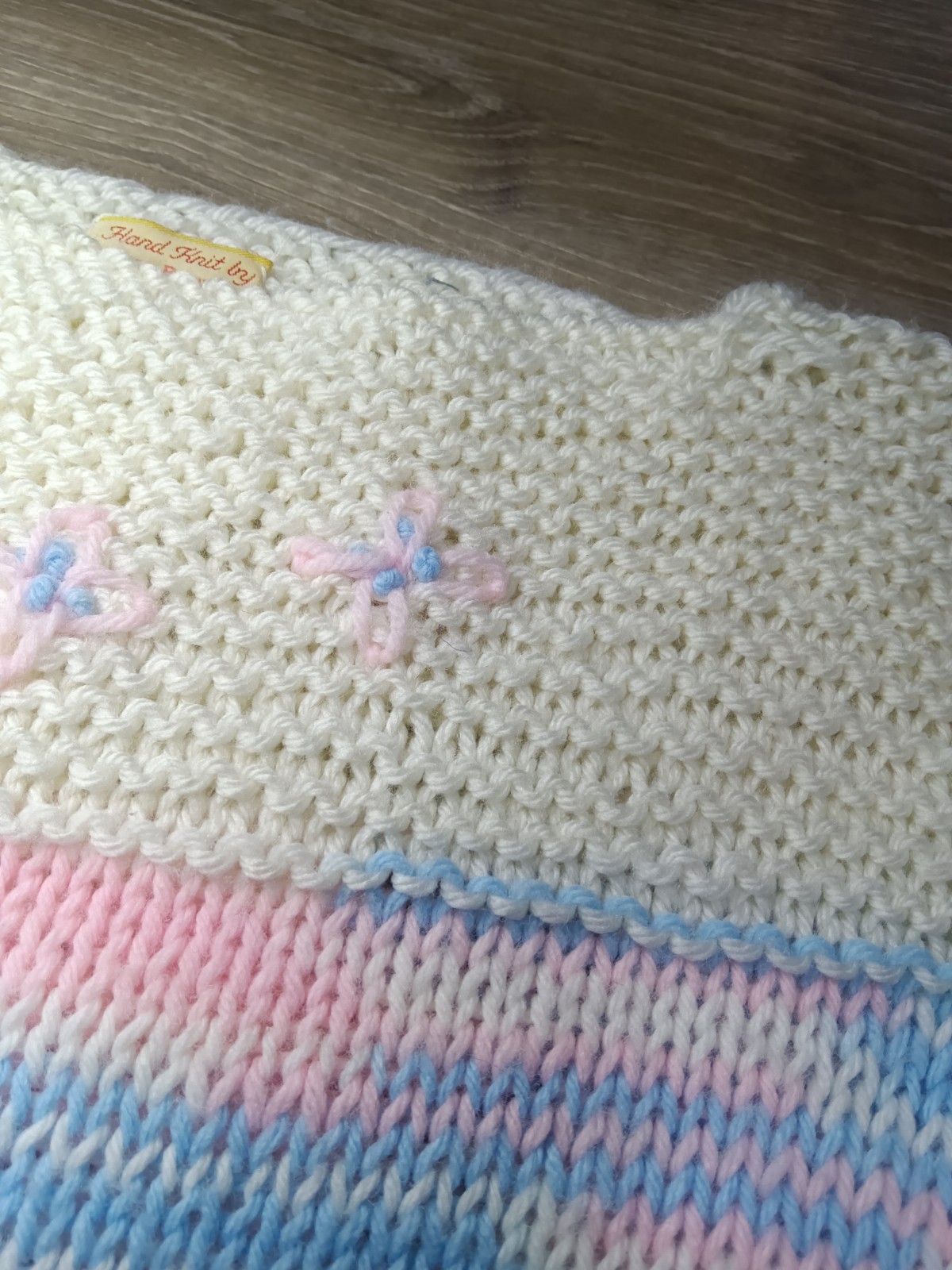 Rare Vintage 1980s Anna Petrush Hand Knit Sweater Ivory Pink Blue Women’s Knit