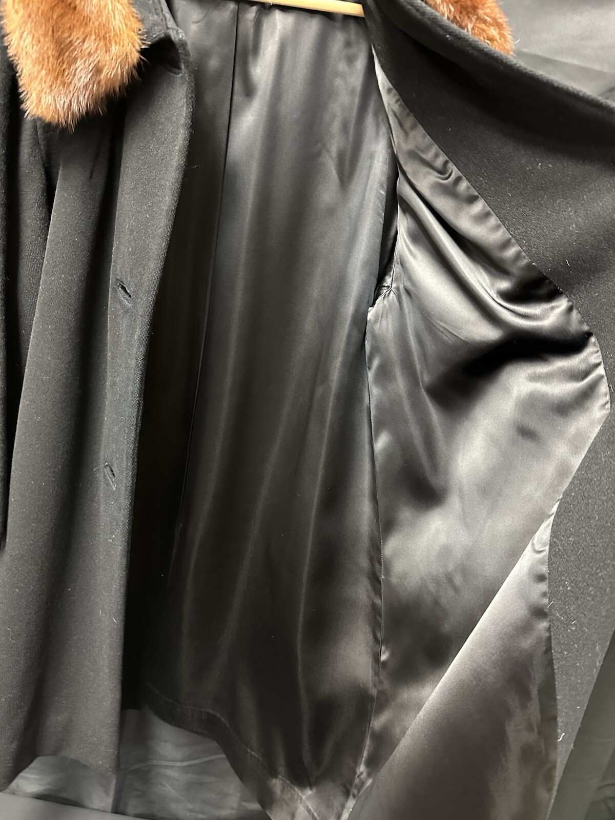 Vintage Black Wool And Fur Collar Lined Jacket Sz Large Petite Knee Length READ