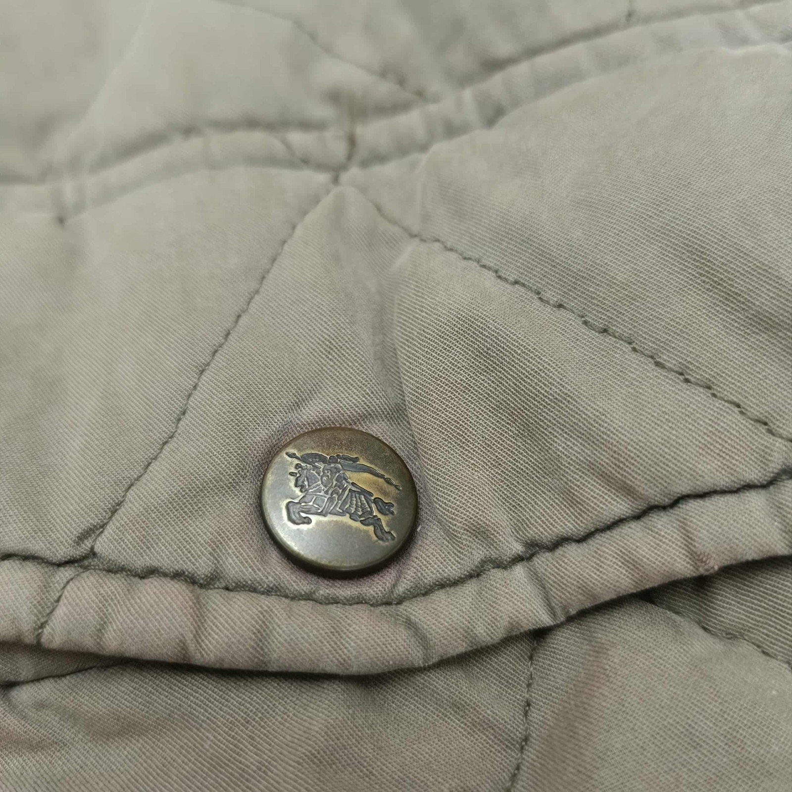 Burberry Vintage Quilted Women Jacket Nova Check Lining Khaki Size 36 US 46 EU