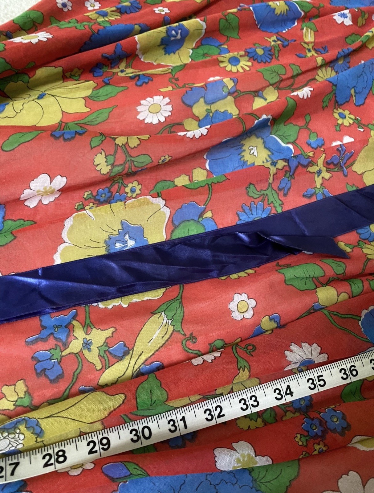 Fabulous Vintage 70’s Floral Long Gown Ruffle Detail VTG 10/Small Red w Blue