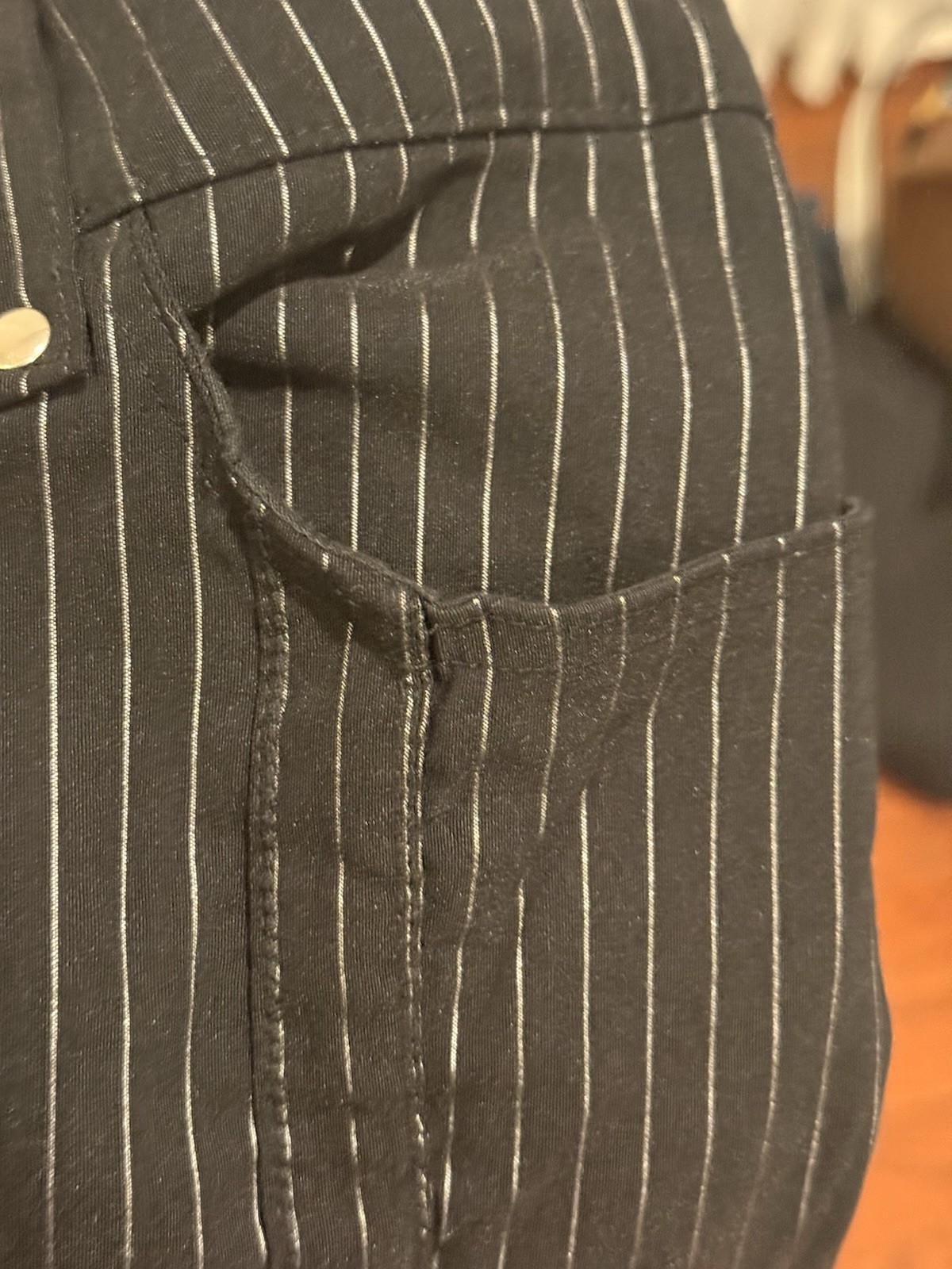 Women’s 2000’s Lip Service Size L Black And Silver Pinstripe Bondage Capri Pants