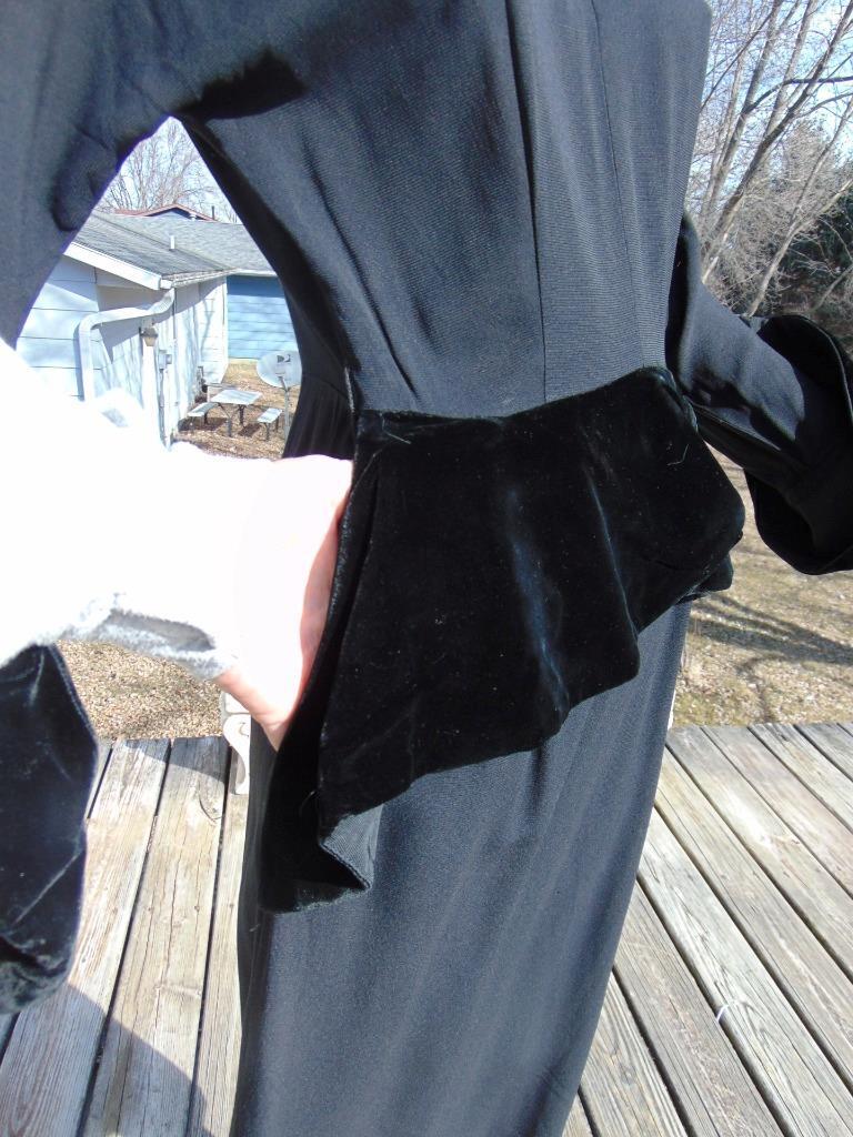 VTG 40 Black Rayon & Velvet 2 Tone Peplum Dress Turn Up Cuffs 27W