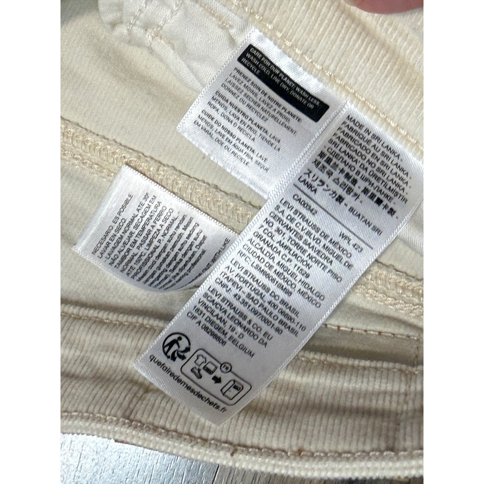 Levi’s Pants Womens High Rise Flared Leg Pockets Corduroy Pants White Size 33/32
