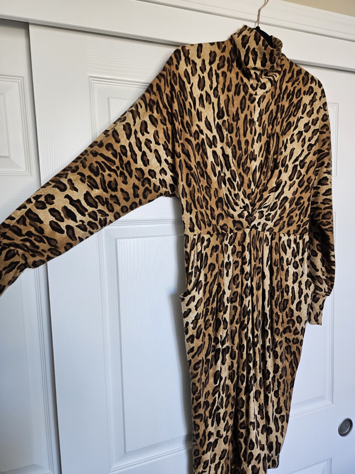 Vtg CHETTA B Animal Print Leopard Cheetah Fitted Pencil Mock Neck Dress