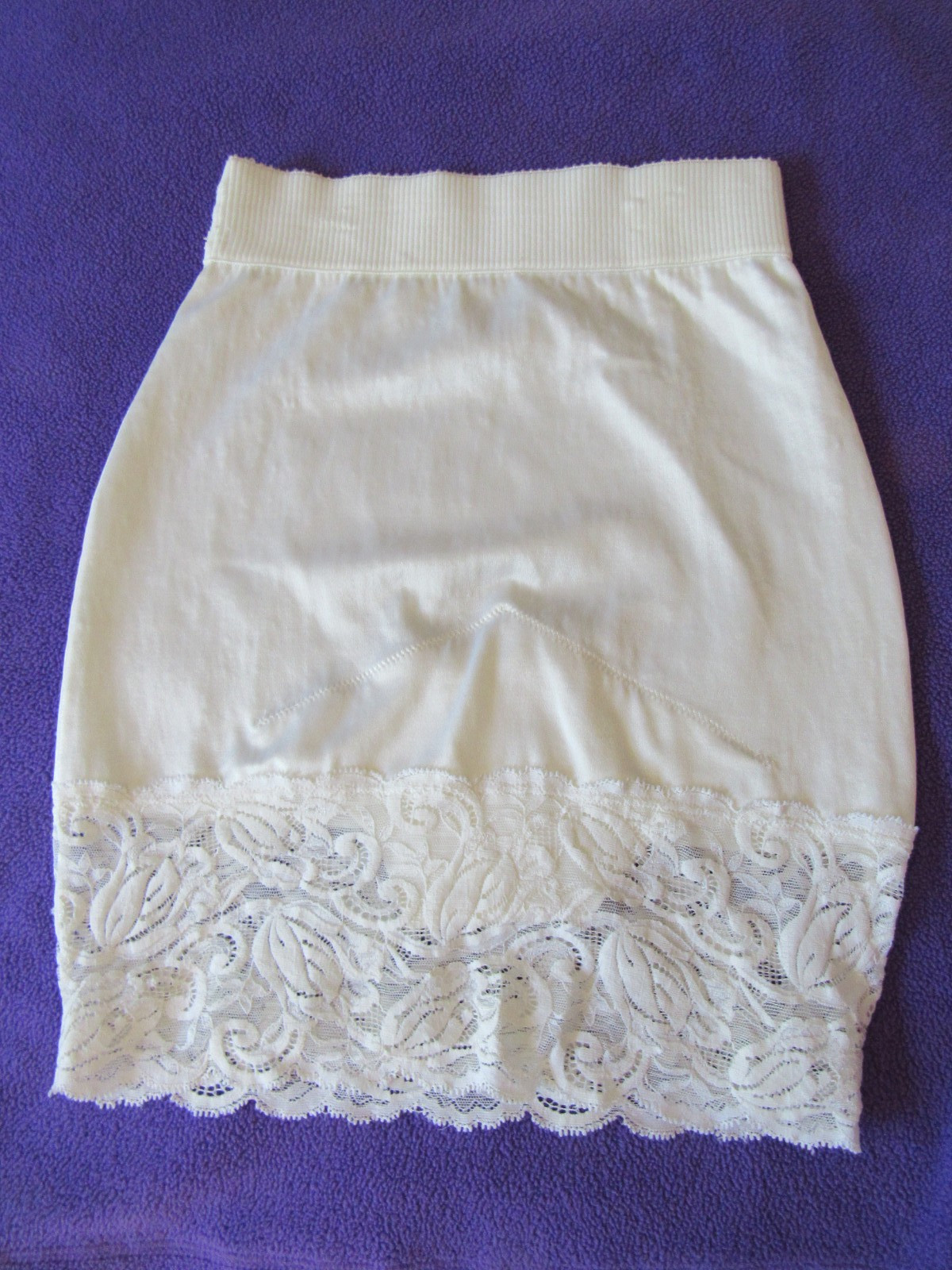 Vtg Second Skin Nylon Vanity Fair White Lace Half Slip Shaper Medium 40-194