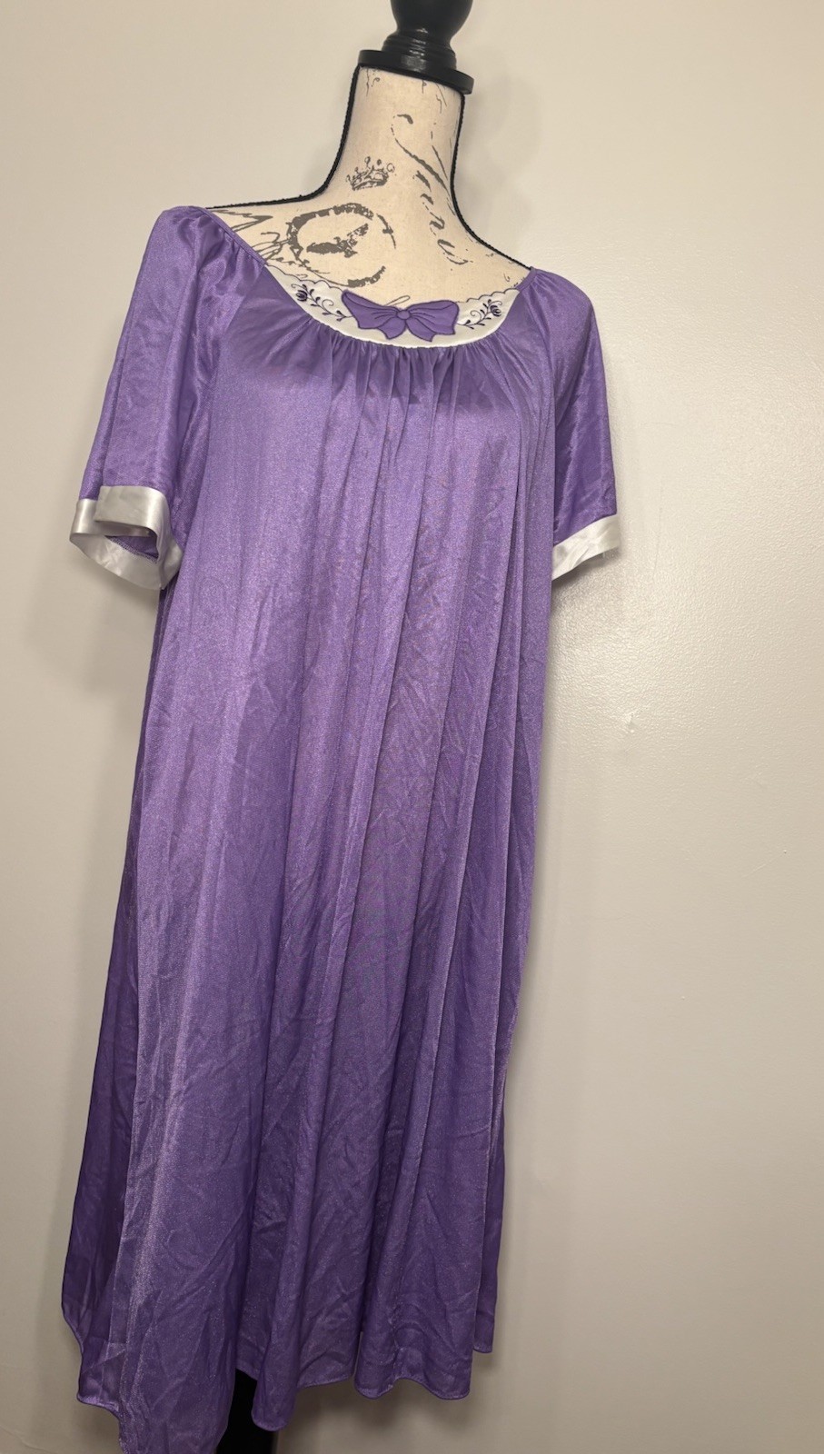 Vintage Finesse Purple Satin Nightgown Butterfly Plus Size 1X 2X 3X Granny Maxi