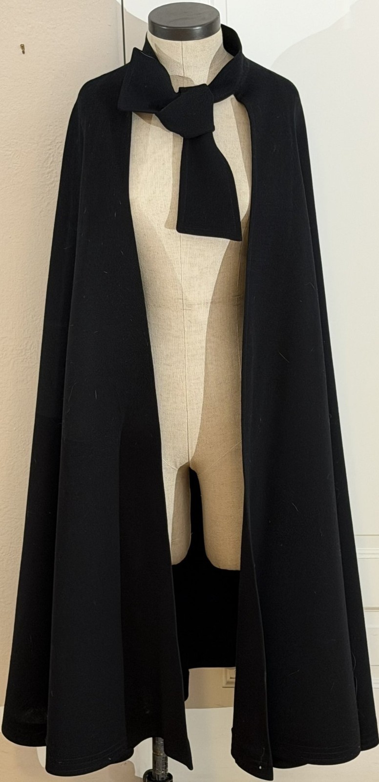 Vintage MCM Jean Muir Tie Front Cape