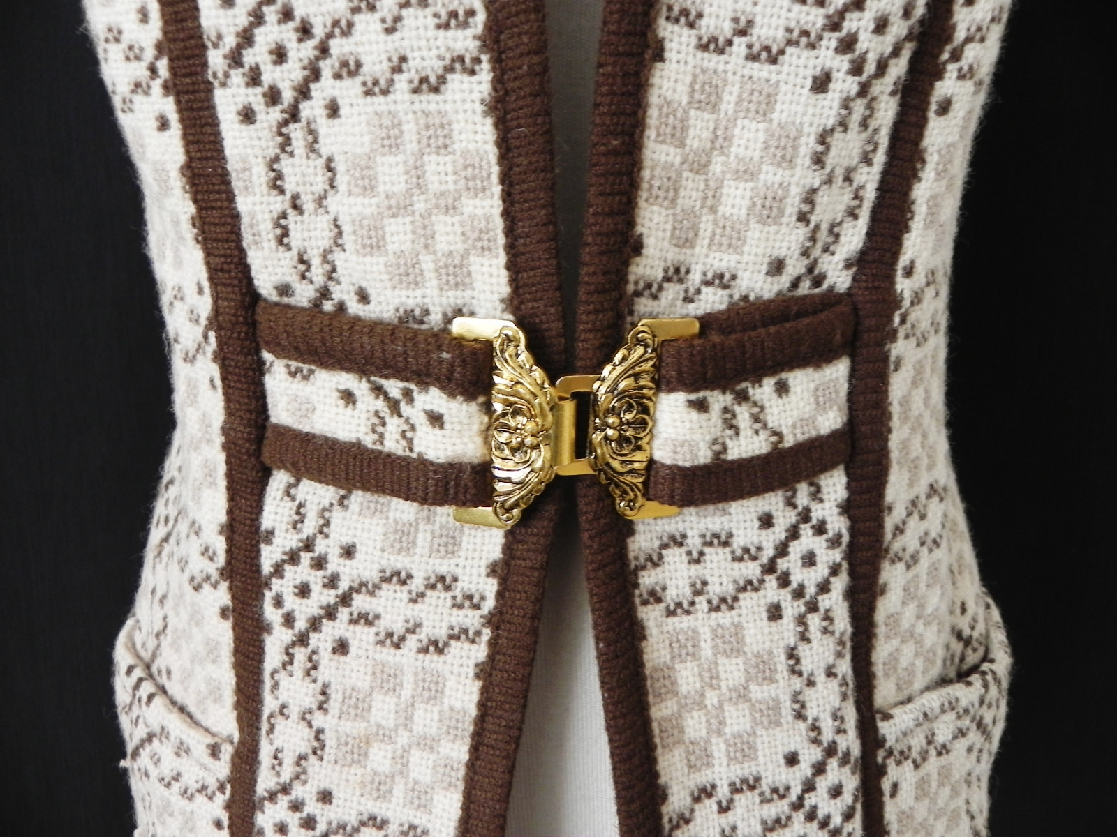 Vtg Welsh Woollens Vest Jacket Woven in Wales Tapestry Metal Buckle Size XS