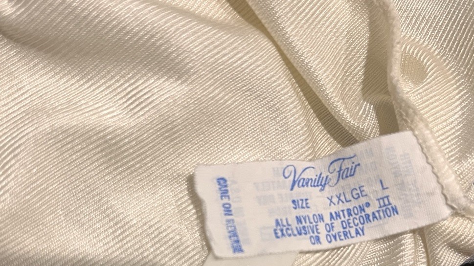 Vtg Womens Vanity Fare Cream Nylon Half Slip Size XXL