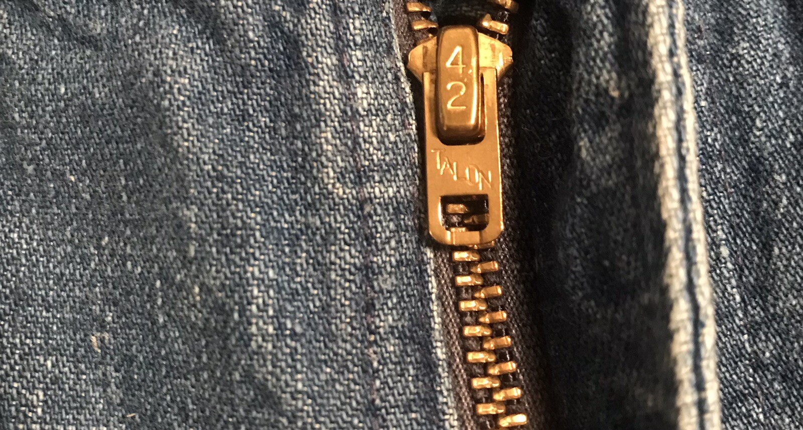 Vintage Oshkosh B’gosh Carpenter Jeans 28×30 Light Wash Baggie Wide Leg USA