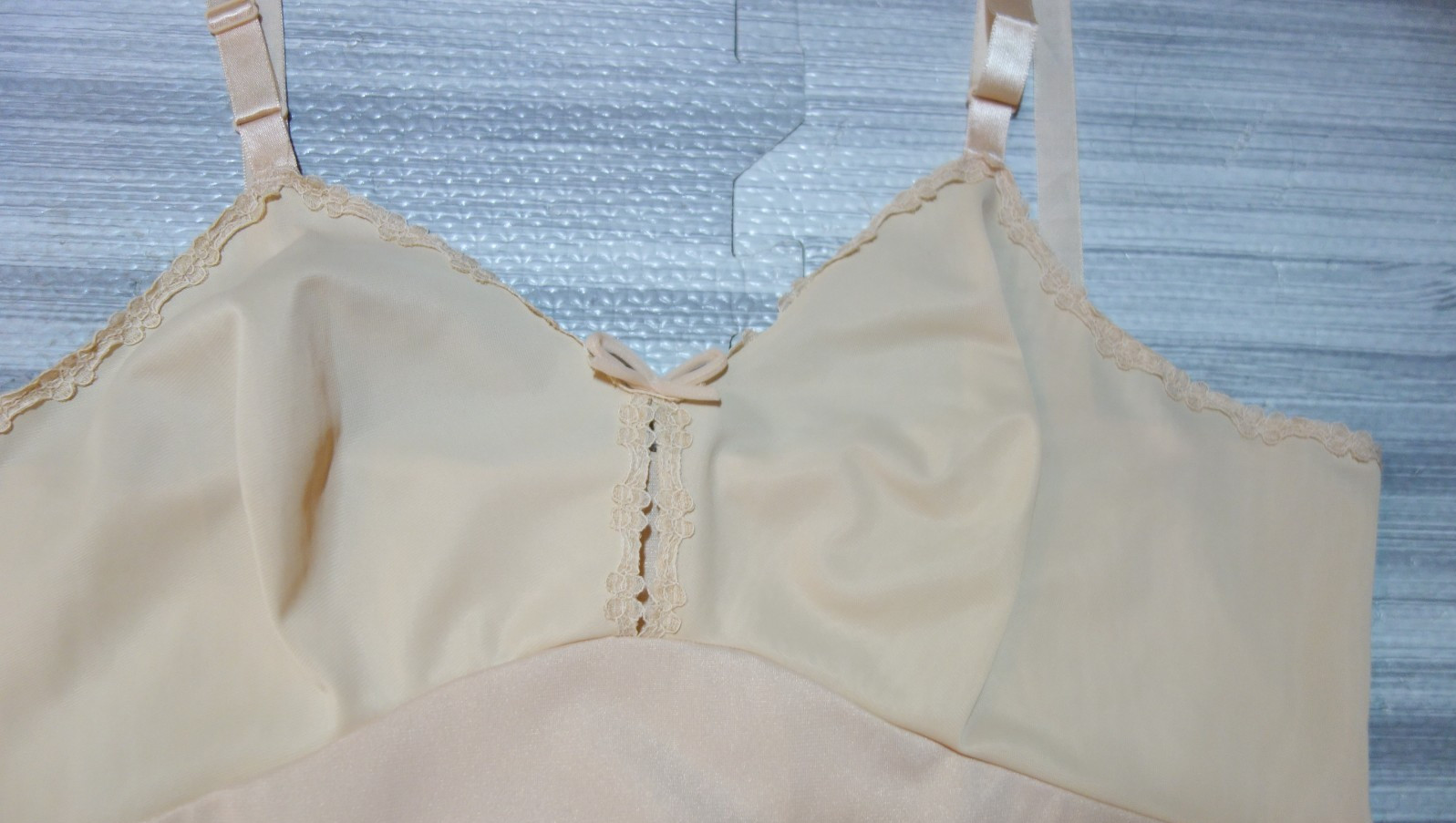 Vintage Olga Camisole Cami Nude Size 34 Freedom Front Style 930