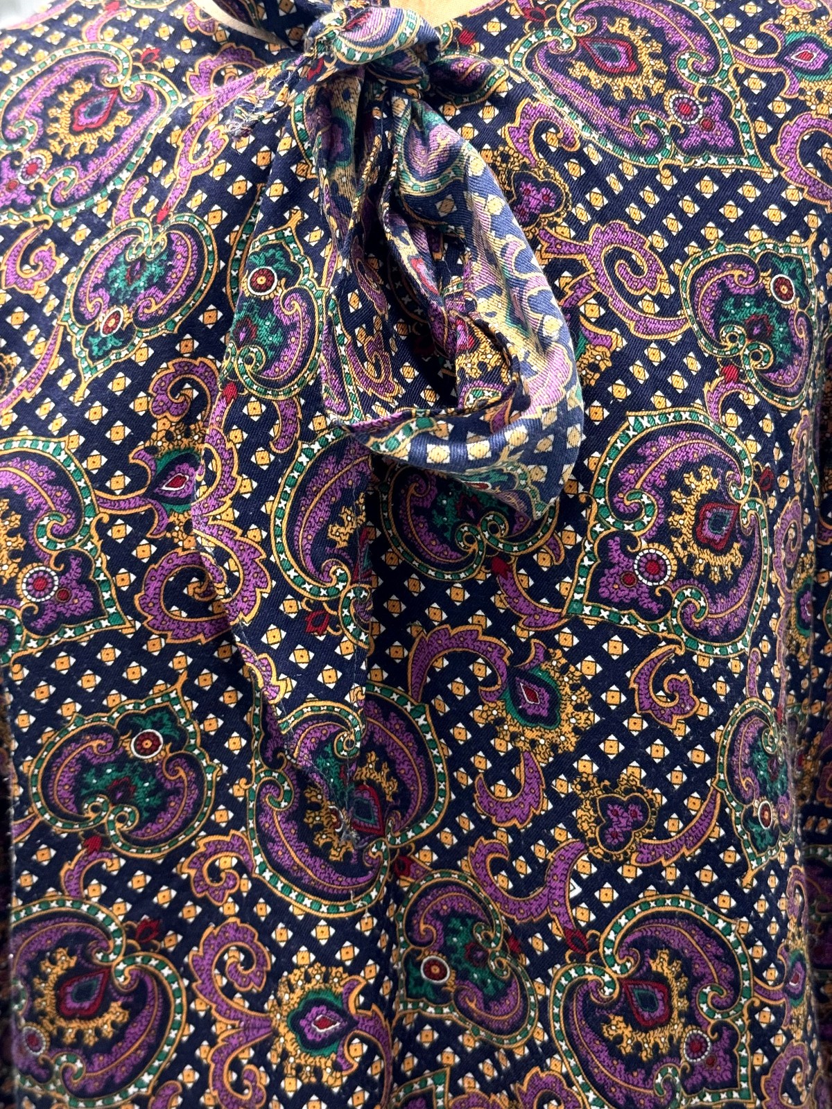 Vintage 1970s Jolene Fashion Purple Paisely Pussy Bow Blouse Size 12
