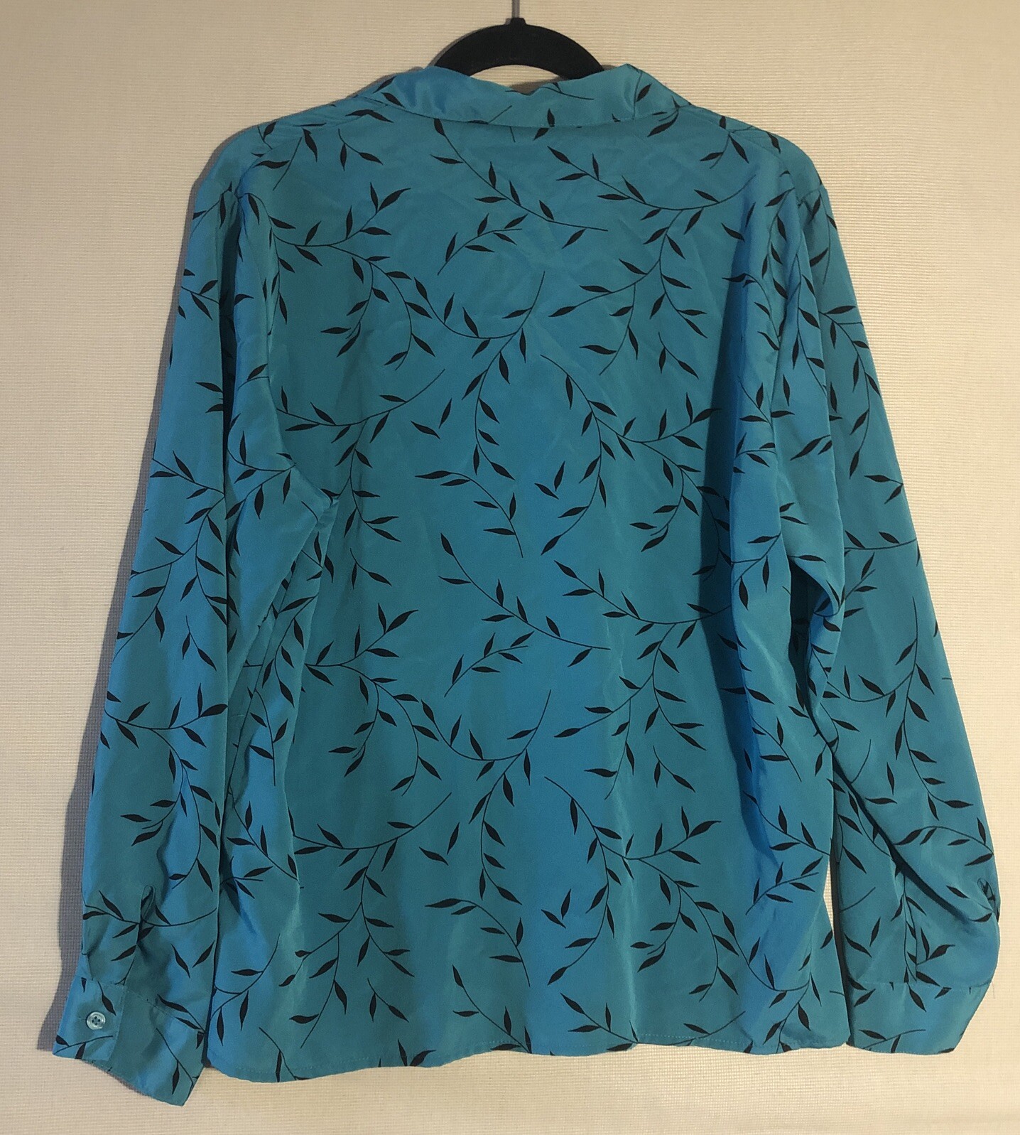 Vtg Notations L Silky Lightweight Turquoise Blue Relaxed Button Up Black Print