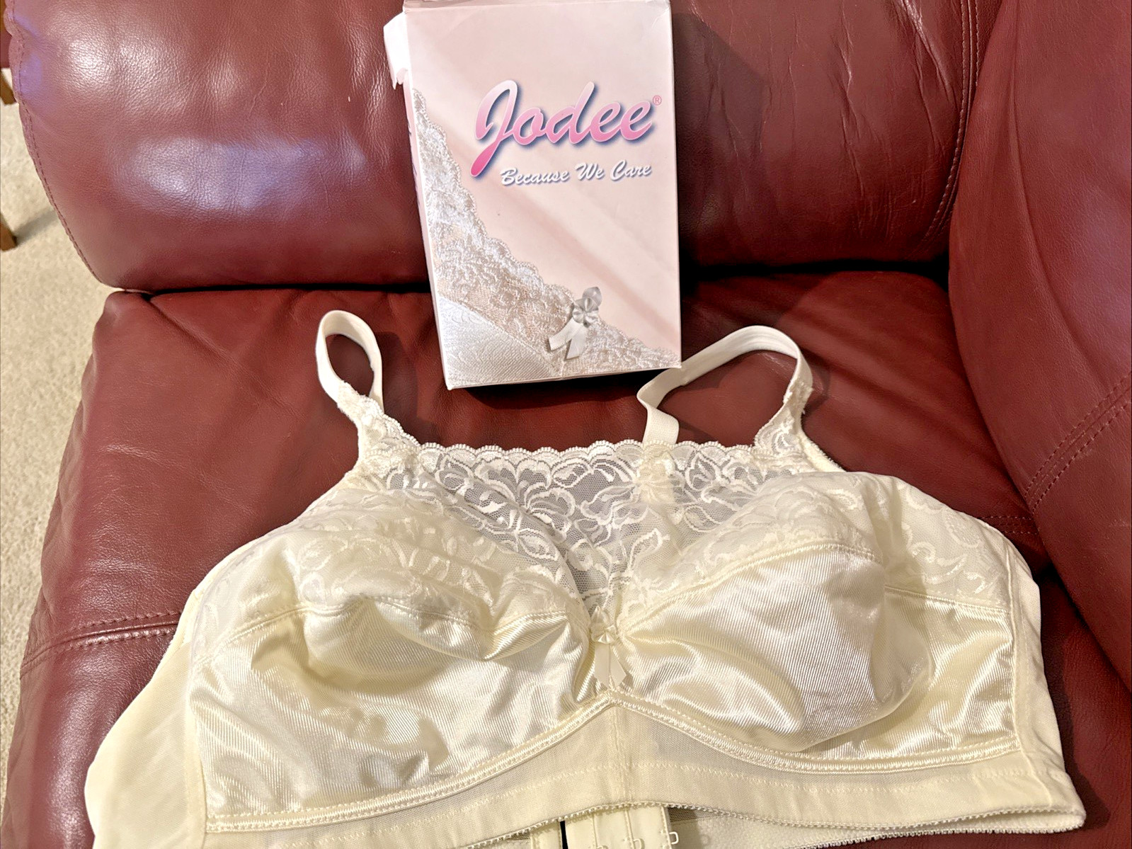 NEW Jodee Surgical Style 2501 Post Mastectomy Bra IVORY w/Pockets USA-MADE 44B
