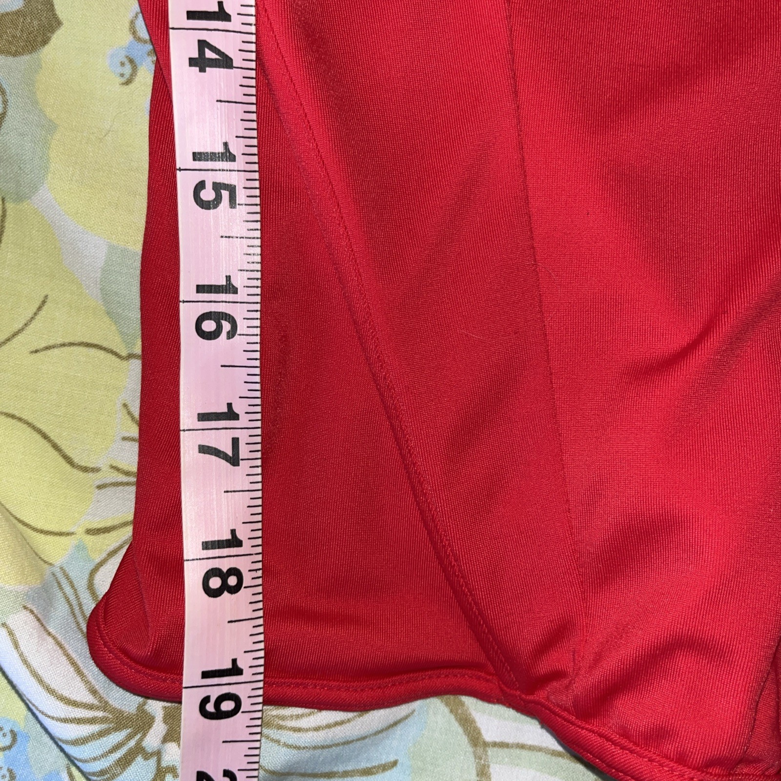 Vtg Victoria’s Secret Red Corset Medium Crop Top Bustier Y2K Sabrina Carpenter