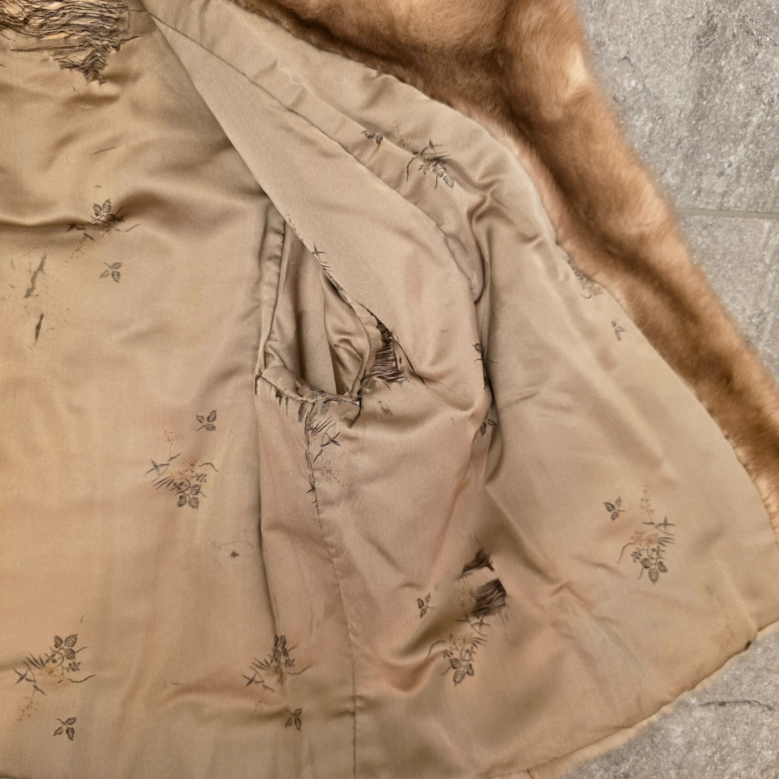 Vintage Mink Fur Stole Honey Brown vtg made in Paris 50’s vtg