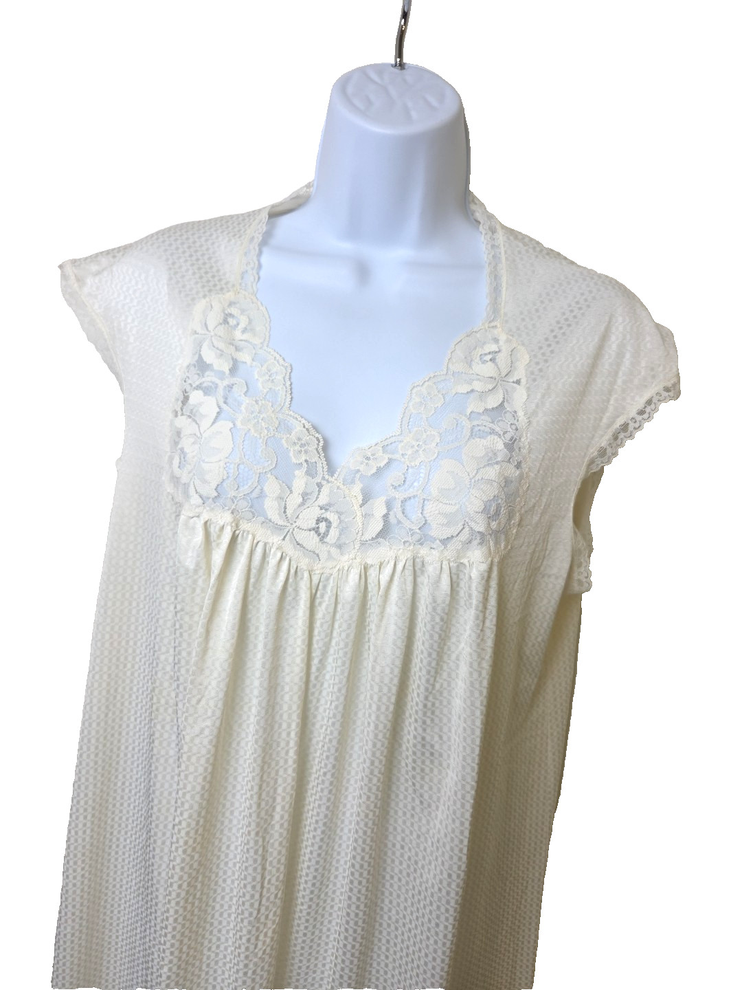 Vtg Long Nightgown White Shimmery Jacquard Nylon Rose Lace 70s 80s Size M or L