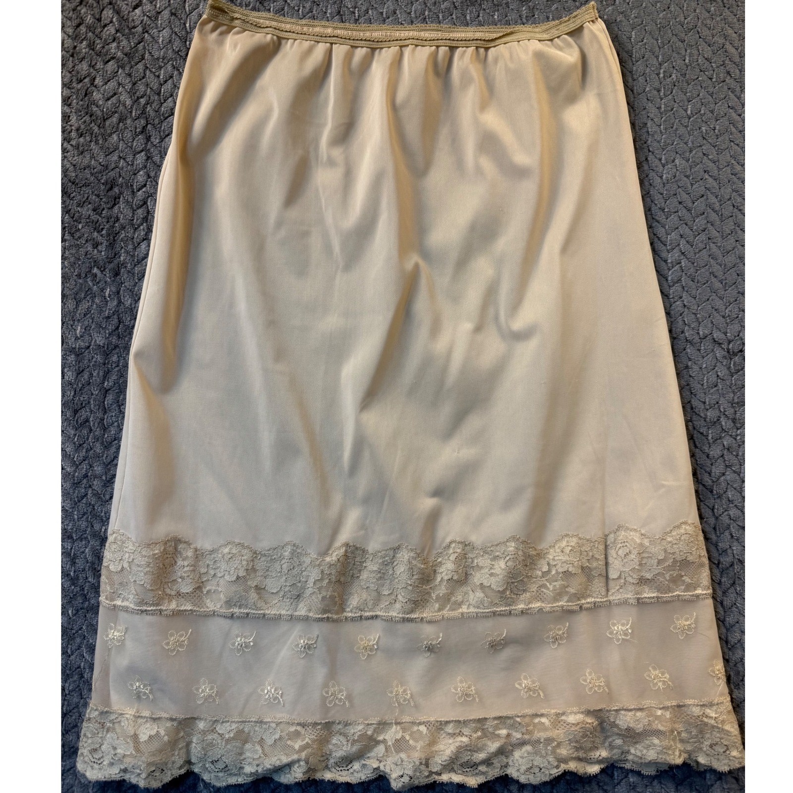 Vintage Charmode Sears Half Slip Beige Lace Floral Embroidery Small 25 Inch Long