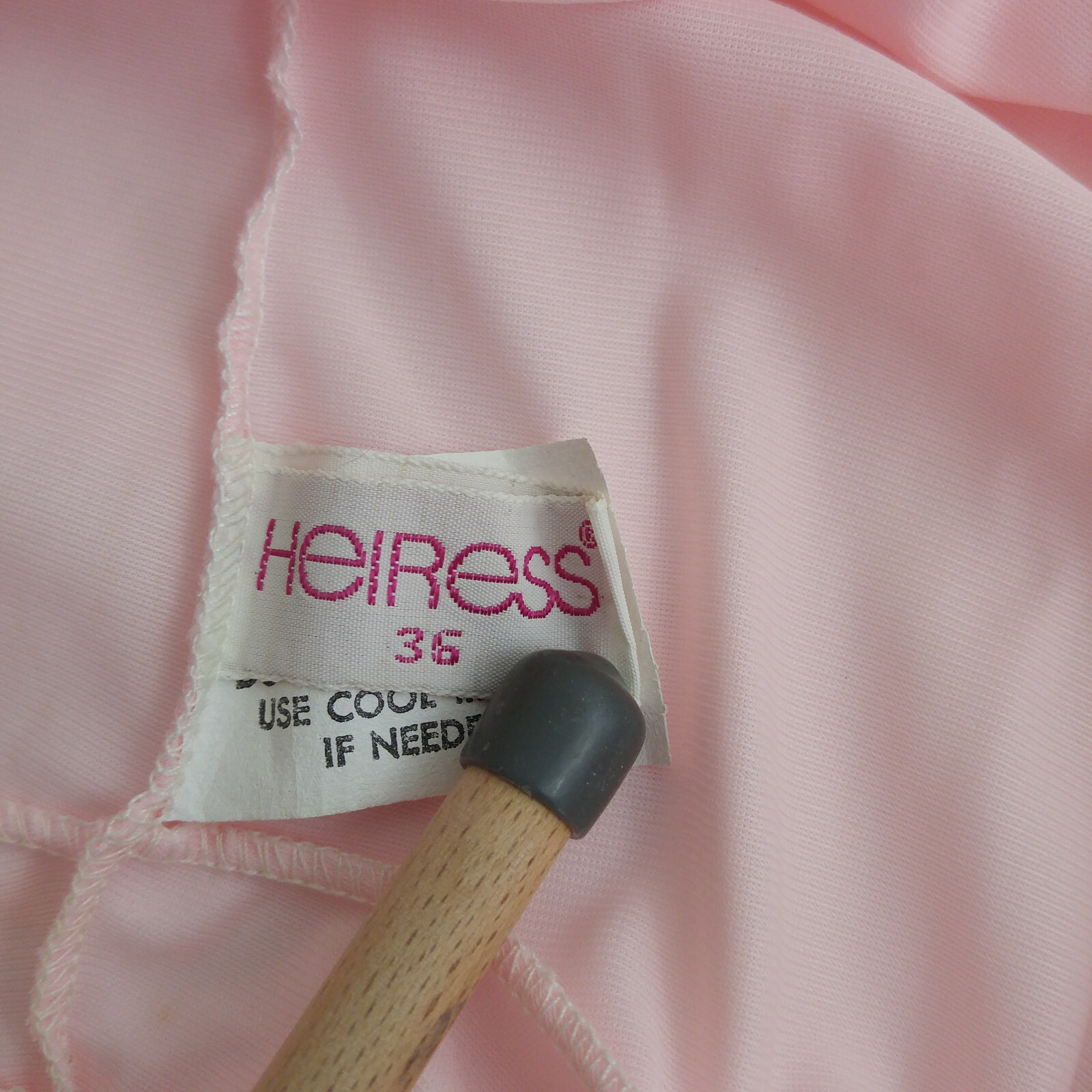 Vintage Womens Heiress Pajamas Light Pink 2 piece Set Size 36 Feminine
