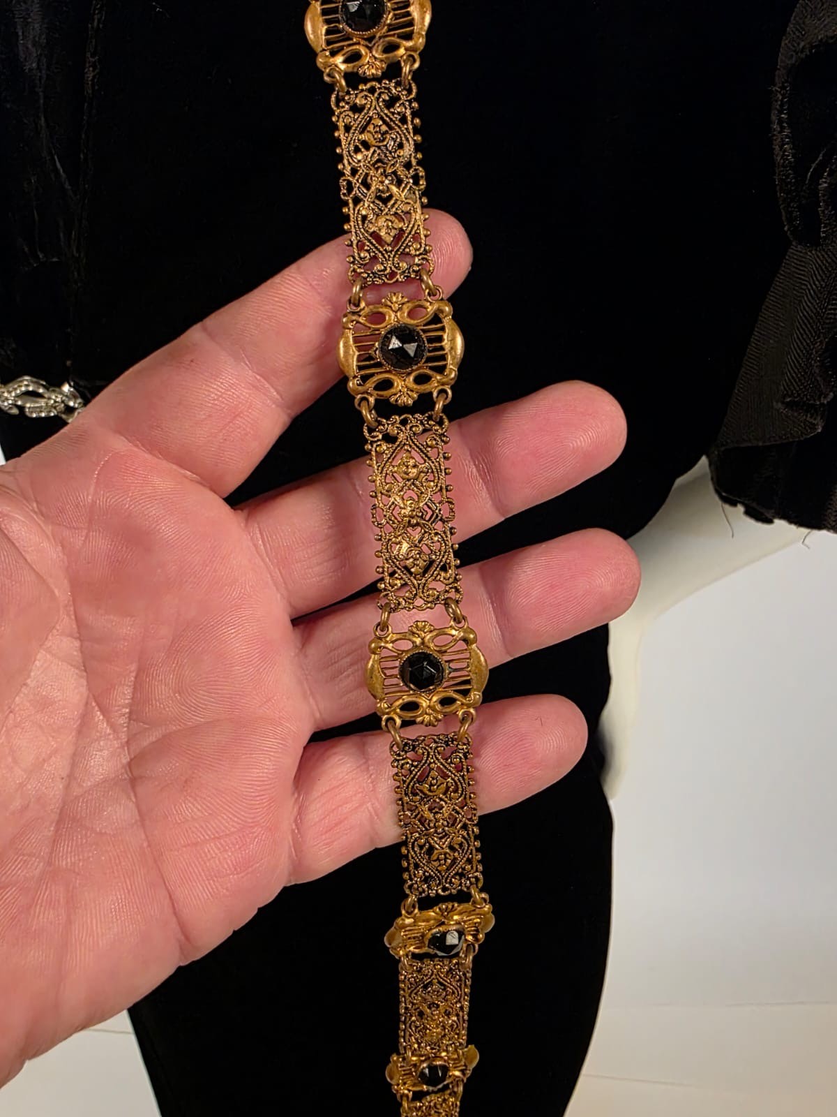 1930’S GOLD TONE FILIGREE + BLACK STONE BELT FOR DRESS