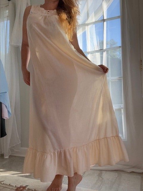 VTG Peach Embroidered Nightgown Gilead Cotton Blend Sleepwear Gown sz S