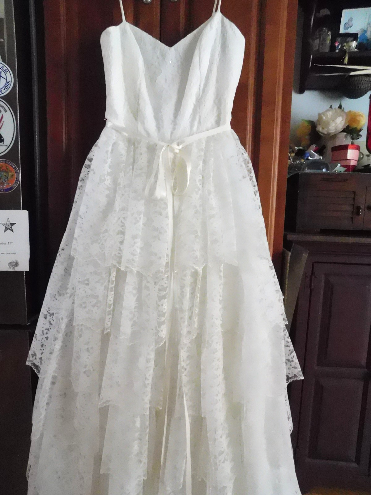 Vintage White Layered Lace Gown Fitted Bodice-Spaghetti Straps Sz 7/8