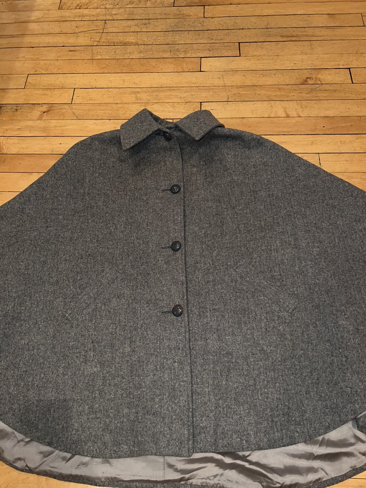 Vintage C.C. Filson Co Eddie Bauer Womens Cape Sz M 100% Virgin Wool Gray USA