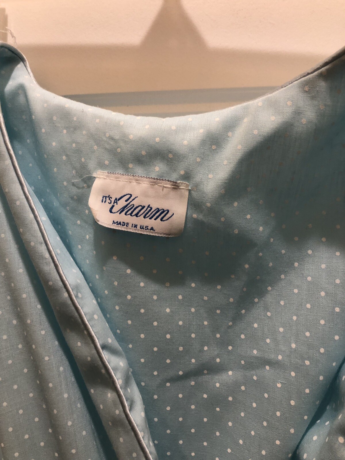 Vintage It’s A Charm Short Sleeve Blue Dot Robe With Eyelet Sleeves M