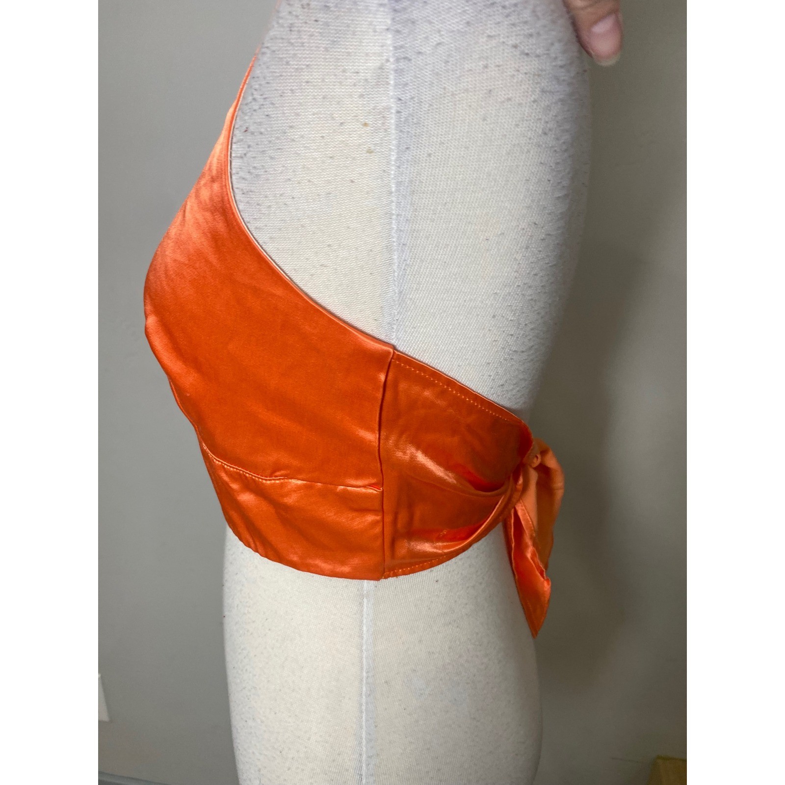 Vintage R Company Orange Satin Halter Crop Top 90s Y2K Backless Clubwear Party M