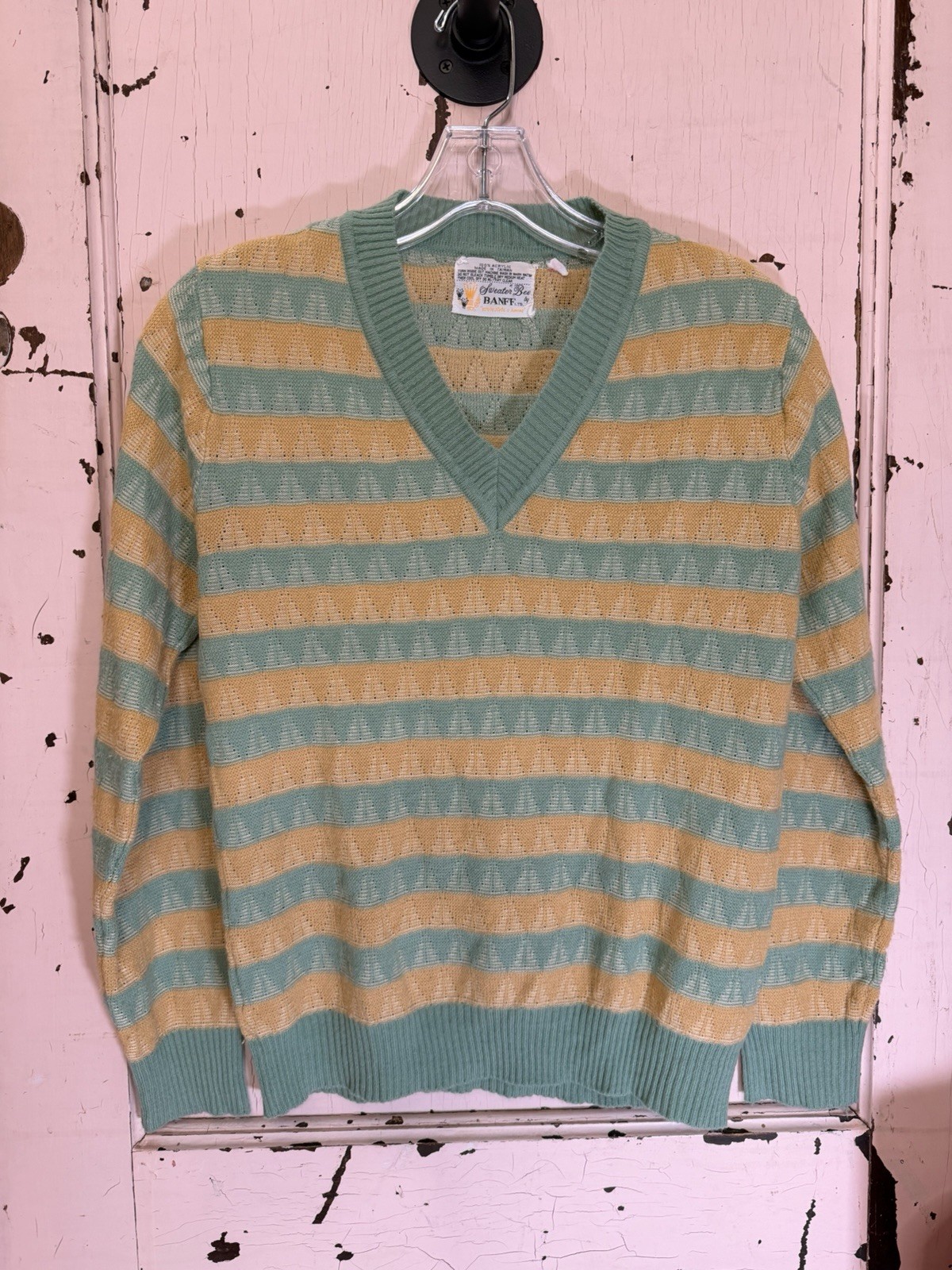 Vintage 60s 70s Banff Sweater Bee Women’s Acrylic V-Neck Striped Sweater S/M