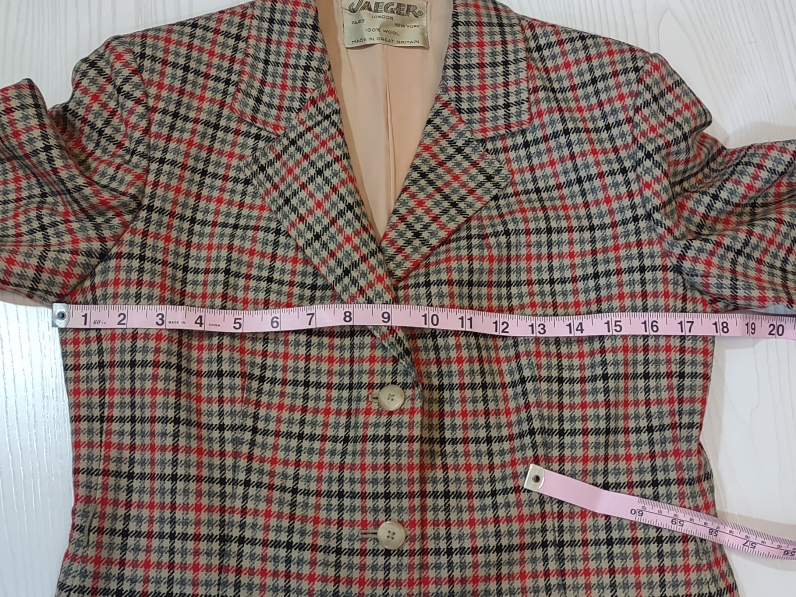 Vtg Jeager Blazer Size 10, 100% Wool, Exterior Colors Cream, Gray, Red, & Black